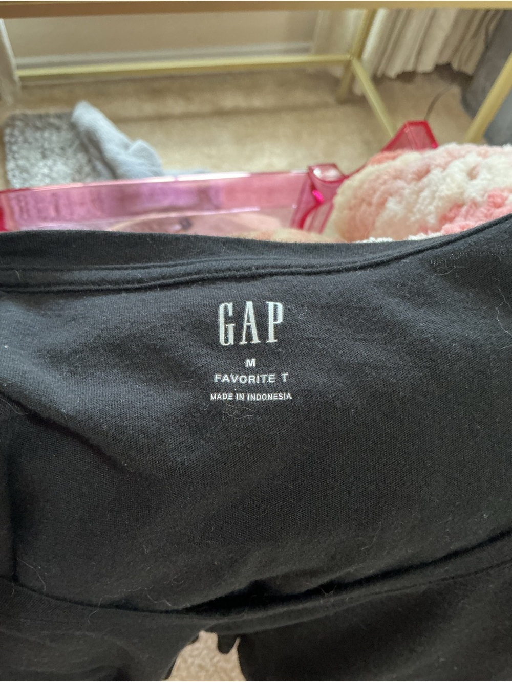 GAP Black Favorite T V-Neck - Picture 3 of 4